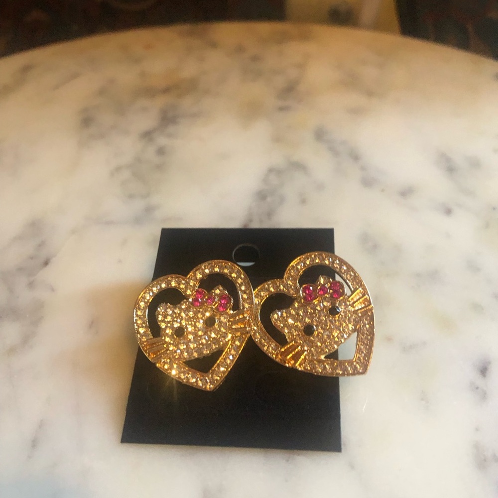 NWT Rhinestone Hello Kitty Earrings